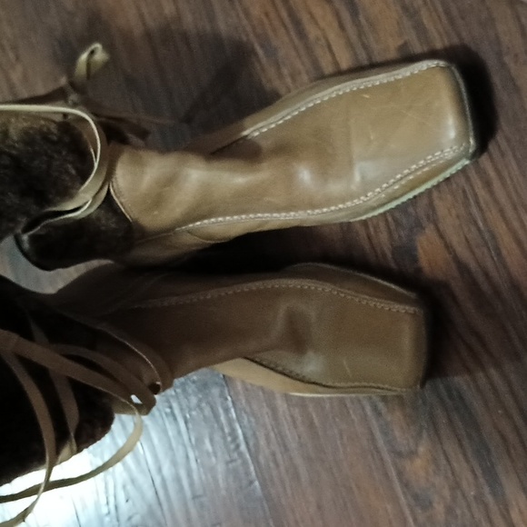 Eric Michael boots wedge fur women's 9 - Picture 3 of 5